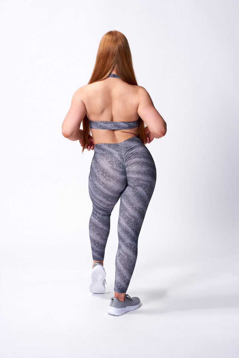 Onyx Scrunch Leggings  Women's Scrunch Booty Gym Leggings – Amber Athletica