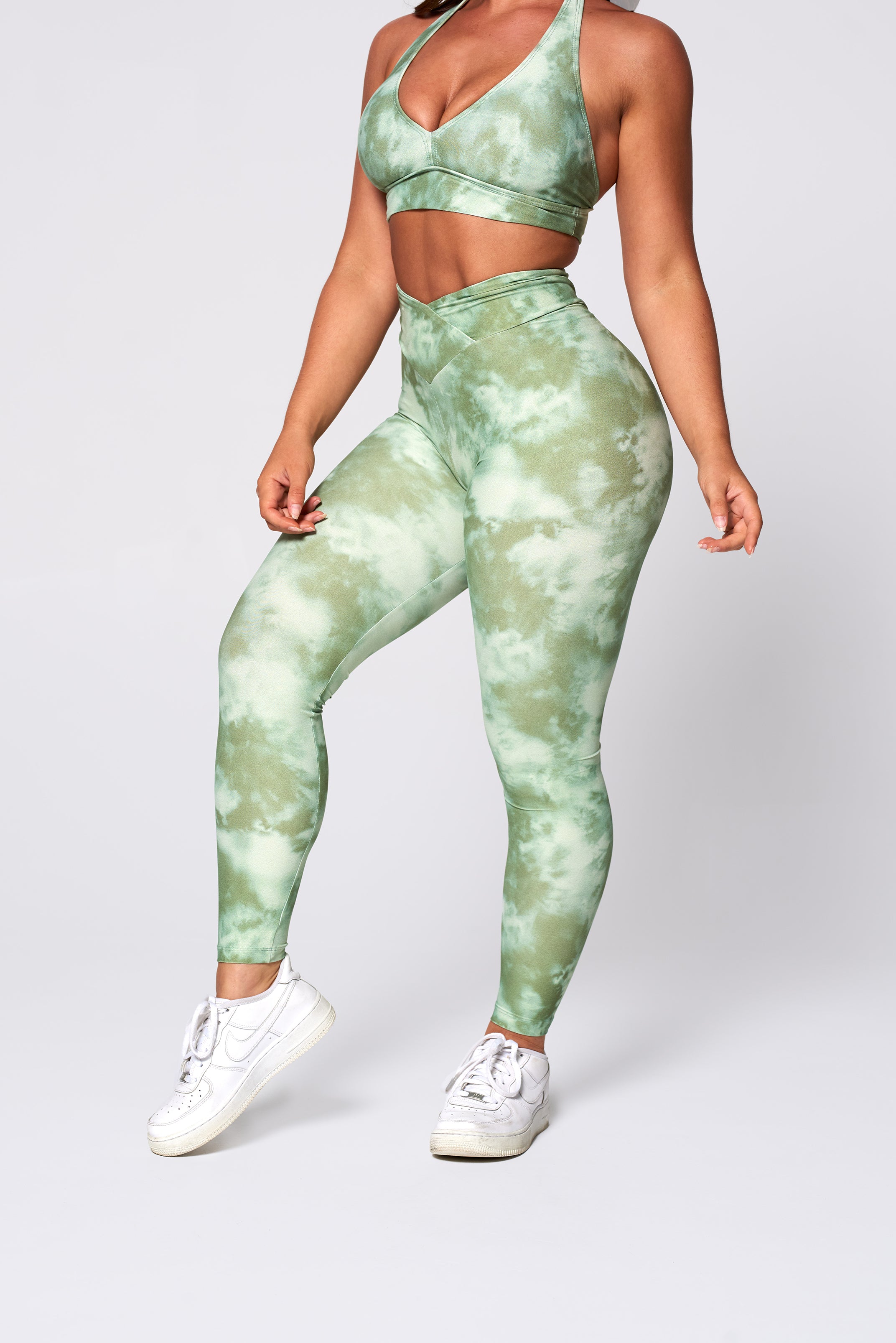 Aloe Scrunch Leggings  Women's Activewear Apparel – Amber Athletica